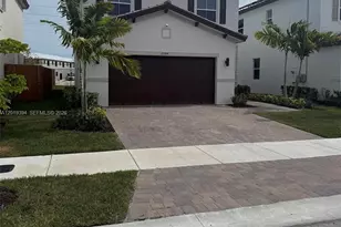2584 SE 25th Ct, Homestead, FL 33035 - Photo 3