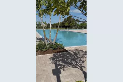 2584 SE 25th Ct, Homestead, FL 33035 - Photo 5