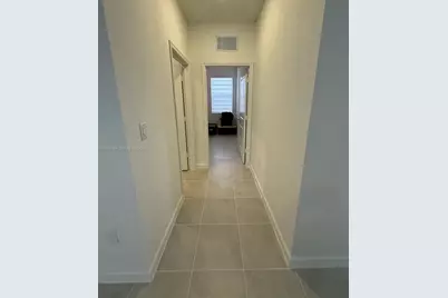 2584 SE 25th Ct, Homestead, FL 33035 - Photo 9