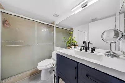7601 E Treasure Dr #923, North Bay Village, FL 33141 - Photo 15