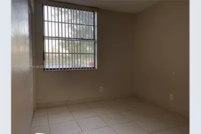 210 Lake Pointe Dr #114, Oakland Park, FL 33309 - Photo 27