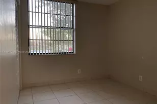 210 Lake Pointe Dr, Oakland Park, FL 33309 - Photo 27