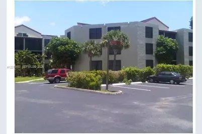 210 Lake Pointe Dr #114, Oakland Park, FL 33309 - Photo 1