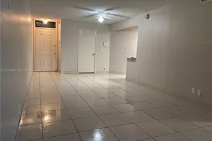 210 Lake Pointe Dr, Oakland Park, FL 33309 - Photo 7