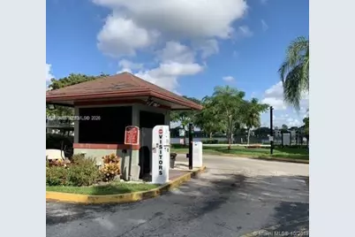 210 Lake Pointe Dr #114, Oakland Park, FL 33309 - Photo 5