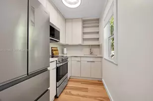 1351 SW 40th Ave, Miami, FL 33134 - Photo 15
