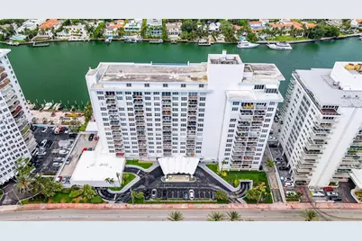 5700 Collins Ave #7J, Miami Beach, FL 33140 - Photo 29