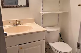 70 Dorchester D, West Palm Beach, FL 33417 - Photo 13