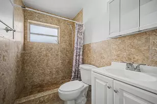 7256 SW 94th Pl, Miami, FL 33173 - Photo 9