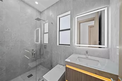 280 NW 47th St, Miami, FL 33127 - Photo 35