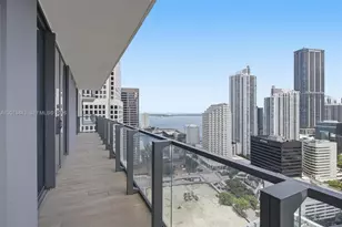 68 SE 6th St, Miami, FL 33131 - Photo 21