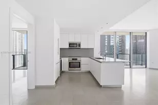 68 SE 6th St, Miami, FL 33131 - Photo 33