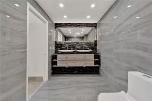 601 NE 36th St, Miami, FL 33137 - Photo 15