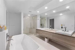 17111 Biscayne Blvd, North Miami Beach, FL 33160 - Photo 21