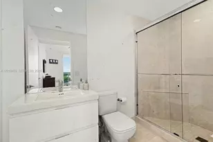 17111 Biscayne Blvd, North Miami Beach, FL 33160 - Photo 23