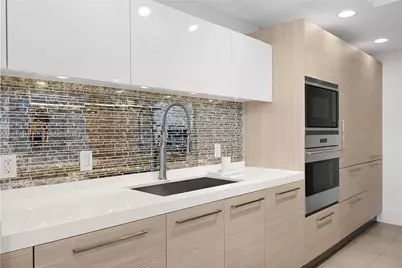 17111 Biscayne Blvd #1406, North Miami Beach, FL 33160 - Photo 17