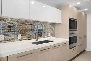 17111 Biscayne Blvd, North Miami Beach, FL 33160 - Photo 17