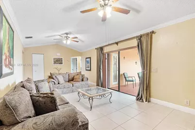 1730 NW 108th Ave, Pembroke Pines, FL 33026 - Photo 21