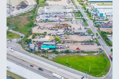 13800 NW 112th Ave, Hialeah Gardens, FL 33018 - Photo 9
