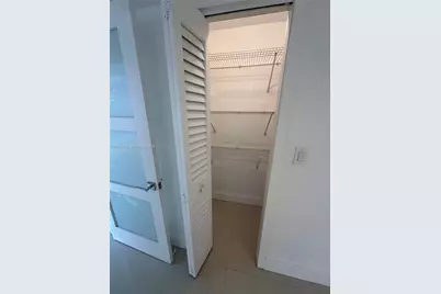6039 Collins Ave #1221, Miami Beach, FL 33140 - Photo 19