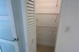 6039 Collins Ave, Miami Beach, FL 33140 - Photo 19