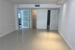 6039 Collins Ave, Miami Beach, FL 33140 - Photo 7