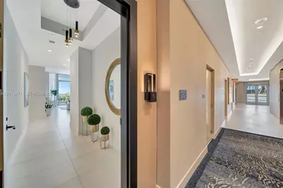 153 N Seabreeze #403, Fort Lauderdale, FL 33304 - Photo 1