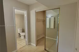 443 NE 195th St, Miami, FL 33179 - Photo 15