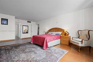 301 174, Sunny Isles Beach, FL 33160 - Photo 13