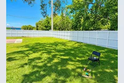 1881 NW 157th St, Miami Gardens, FL 33054 - Photo 19