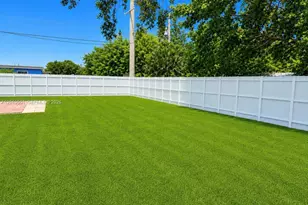 1881 NW 157th St, Miami Gardens, FL 33054 - Photo 15