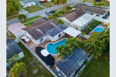 3021 N 72nd Way, Hollywood, FL 33024 - Photo 35