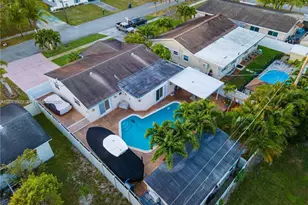 3021 N 72nd Way, Hollywood, FL 33024 - Photo 35