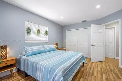 3021 N 72nd Way, Hollywood, FL 33024 - Photo 13