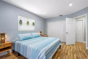 3021 N 72nd Way, Hollywood, FL 33024 - Photo 13
