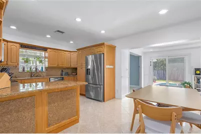 3021 N 72nd Way, Hollywood, FL 33024 - Photo 5