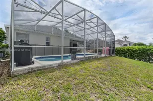 447 Higher Combe Dr, Davenport, FL 33897 - Photo 9