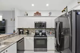 914 SW 151 Pl, Miami, FL 33194 - Photo 9