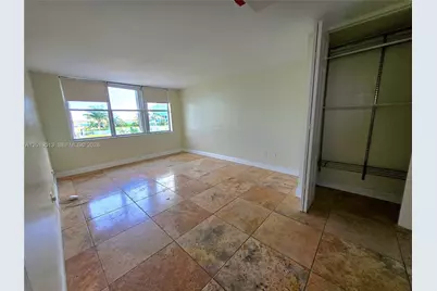 1865 79 St  Cswy #5 i, North Bay Village, FL 33141 - Photo 9