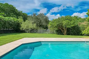 1256 S Manor Dr S, Weston, FL 33326 - Photo 37