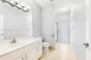 1256 S Manor Dr S, Weston, FL 33326 - Photo 23