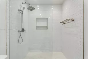 31 NE 46th St, Miami, FL 33137 - Photo 35