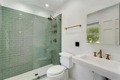 31 NE 46th St, Miami, FL 33137 - Photo 25