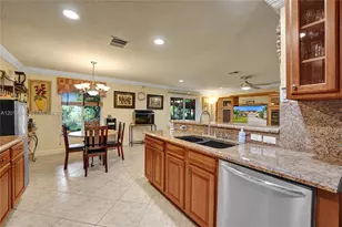 12818 SW 47th St, Miramar, FL 33027 - Photo 9