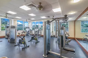 19501 W Country Club Dr, Aventura, FL 33180 - Photo 35