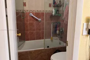 7115 NW 179th St, Hialeah, FL 33015 - Photo 13