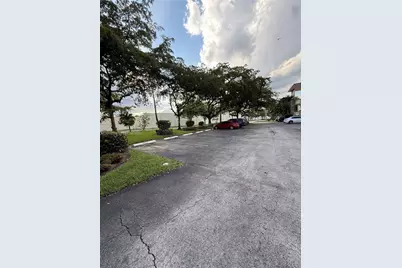 5131 W Oakland Park Blvd #106, Lauderdale Lakes, FL 33313 - Photo 25