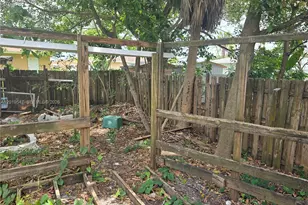 242 NW 7th Ave, Dania Beach, FL 33004 - Photo 25