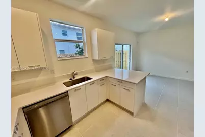 12722 NW 23rd Pl, Miami, FL 33167 - Photo 5