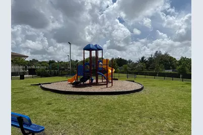 12722 NW 23rd Pl, Miami, FL 33167 - Photo 27